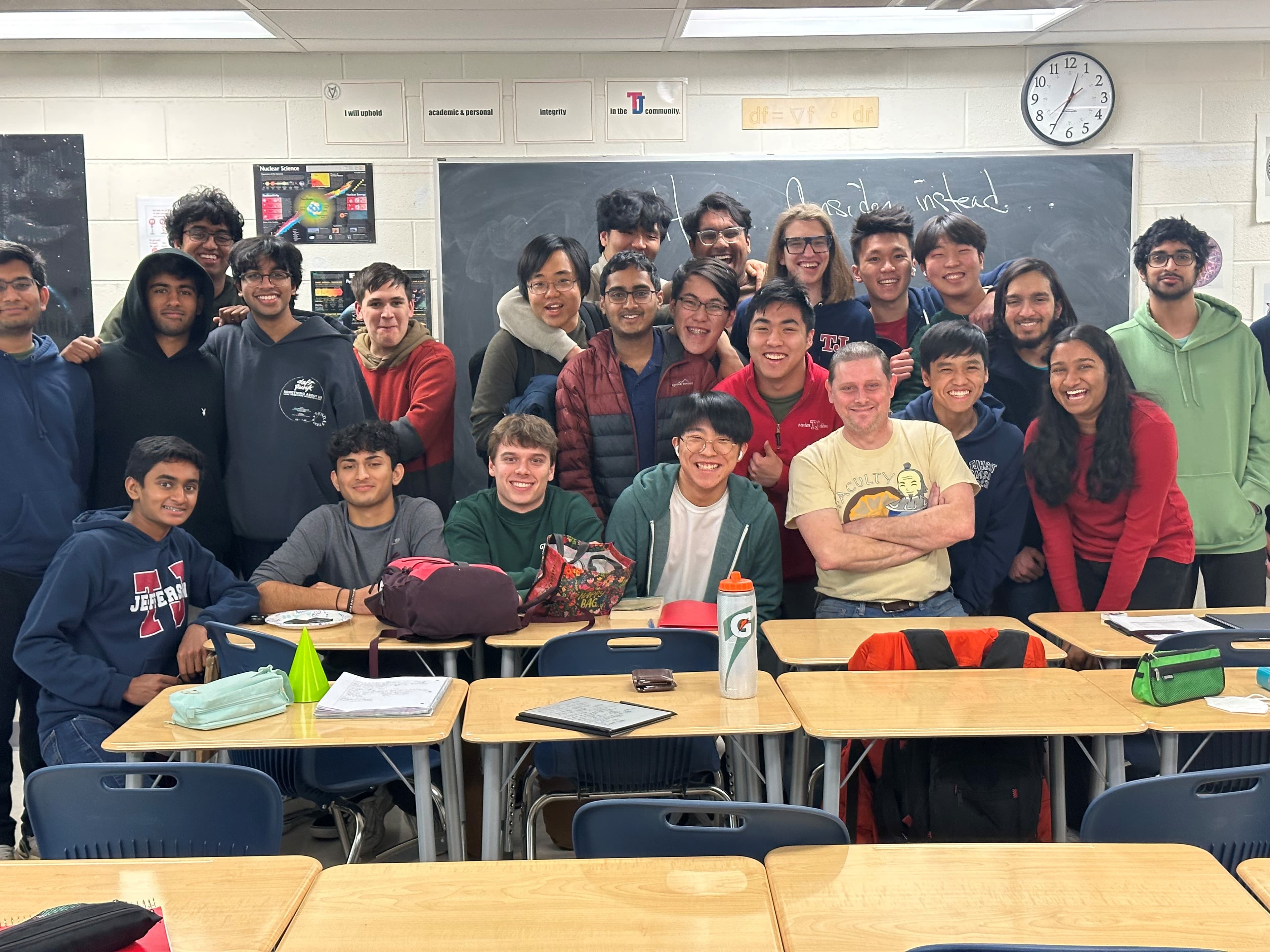 Advanced Math Techniques class photo with the 🐐 Dr. Osborne